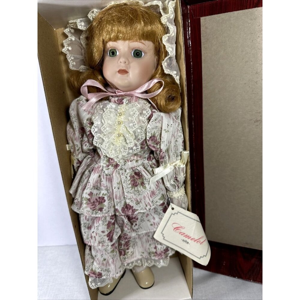 Sweet Dynasty Porcelain Doll Collection Janice Blonde Green Eyes Flower Dress